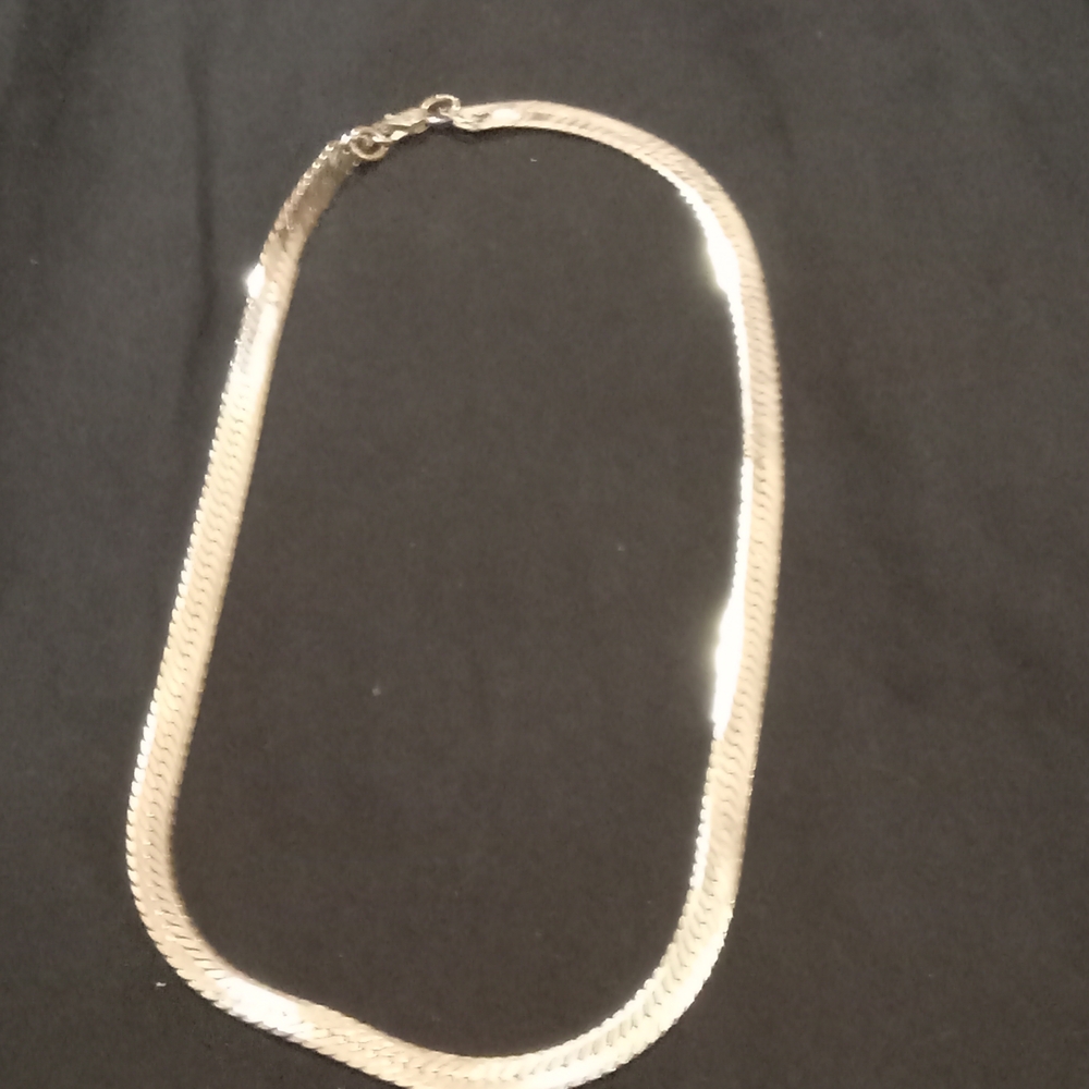 Elegant Silver Necklace